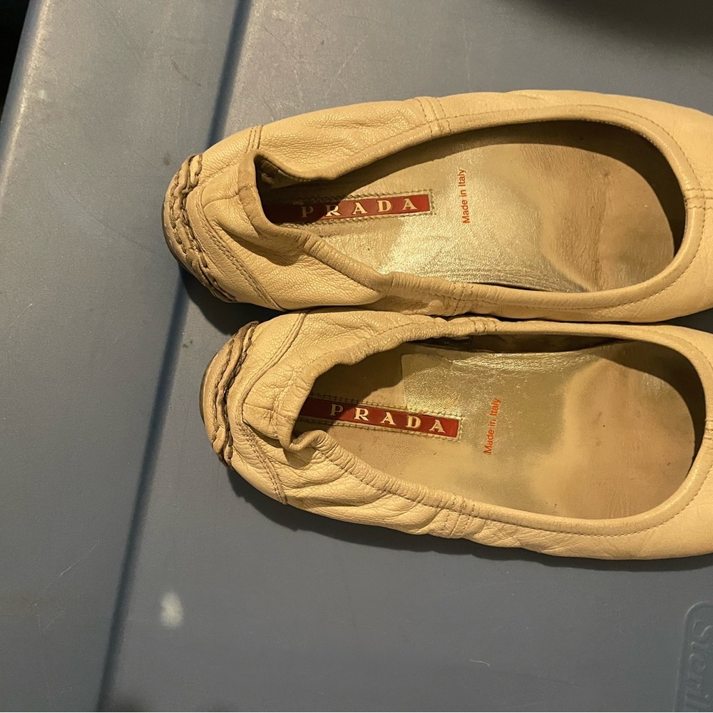 Super soft  leather Prada SZ 38 cream color - Picture 5 of 15